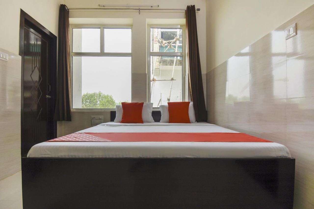 Flagship 75751 Hotel Surya Bahadrabad Extérieur photo