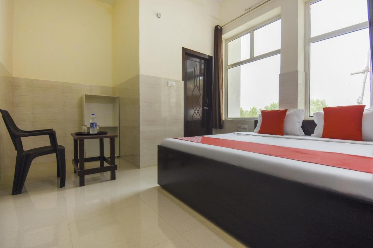 Flagship 75751 Hotel Surya Bahadrabad Extérieur photo
