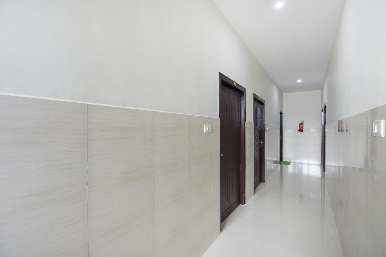 Flagship 75751 Hotel Surya Bahadrabad Extérieur photo