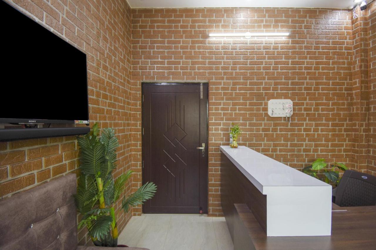 Flagship 75751 Hotel Surya Bahadrabad Extérieur photo