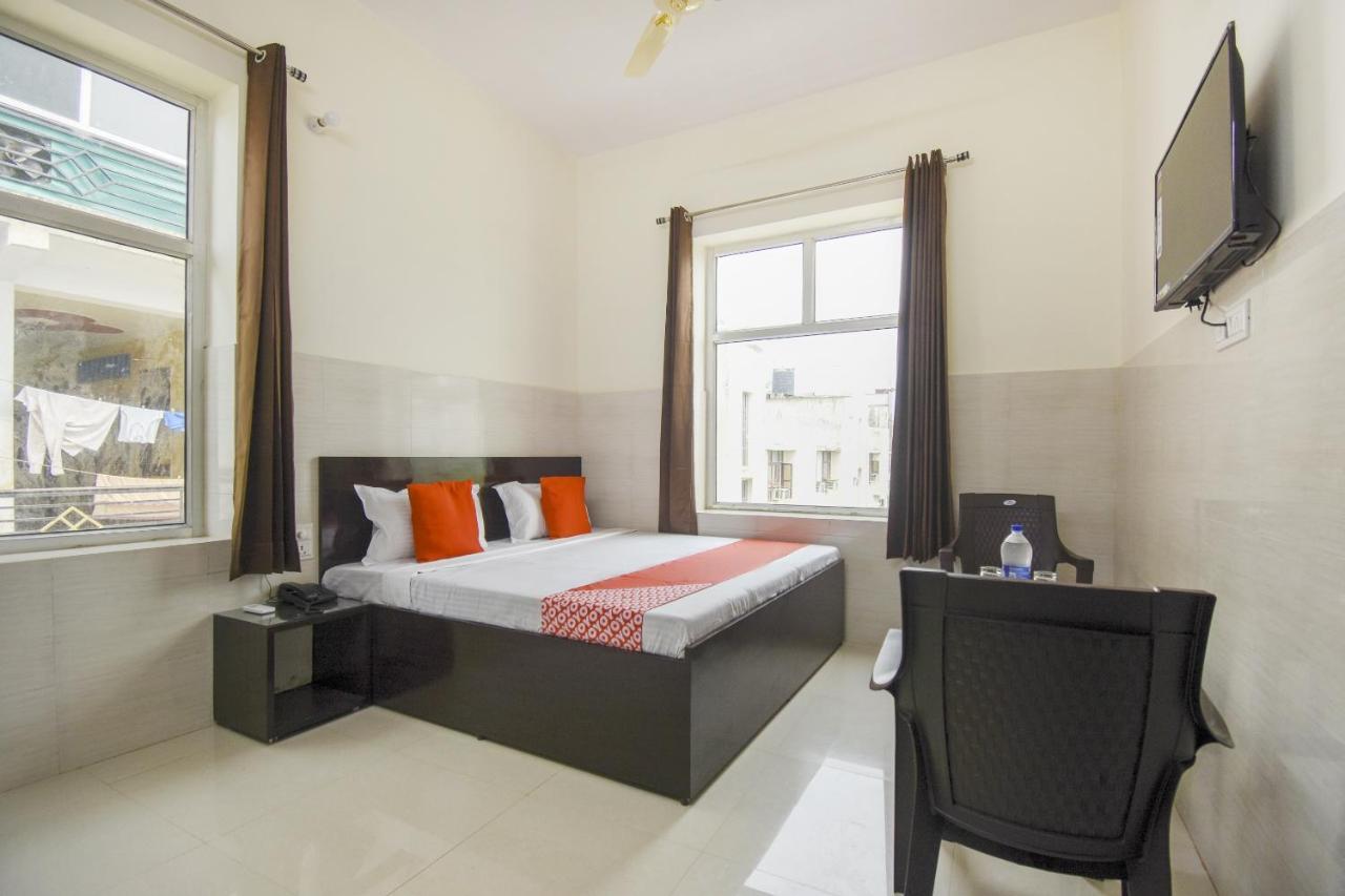 Flagship 75751 Hotel Surya Bahadrabad Extérieur photo