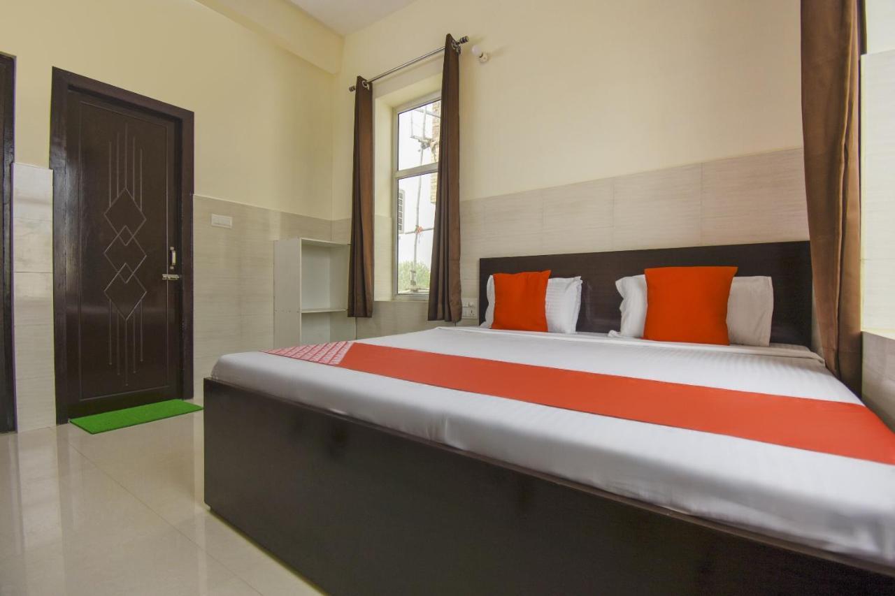 Flagship 75751 Hotel Surya Bahadrabad Extérieur photo