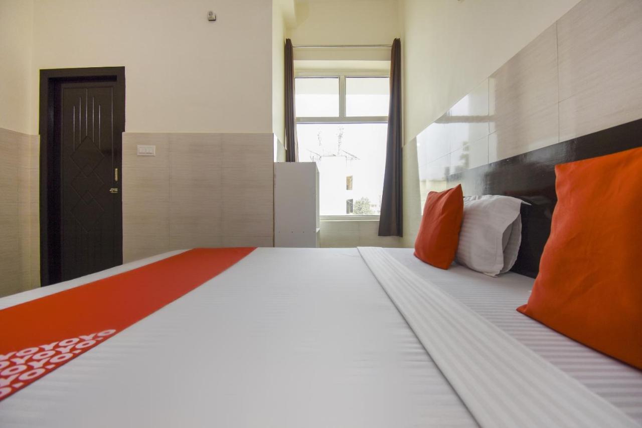 Flagship 75751 Hotel Surya Bahadrabad Extérieur photo