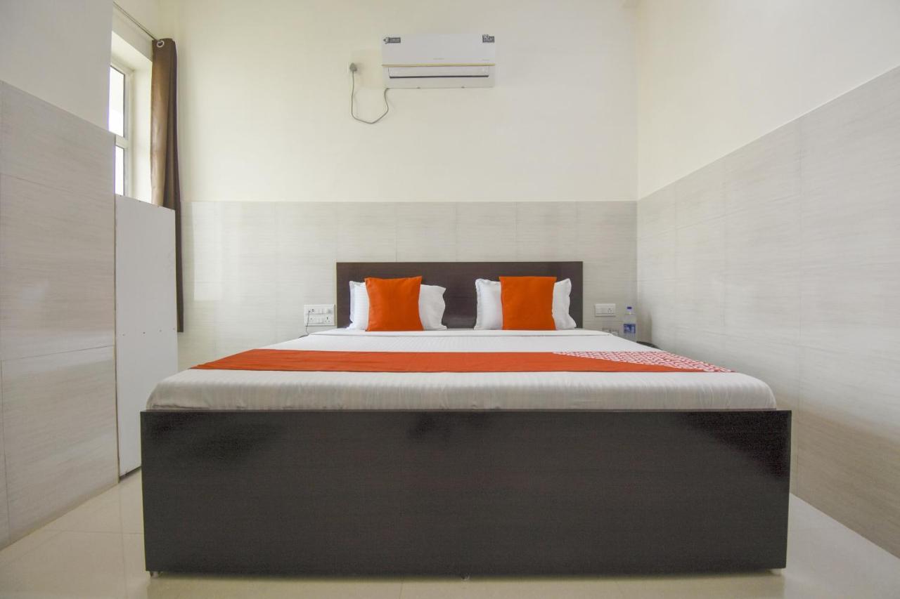 Flagship 75751 Hotel Surya Bahadrabad Extérieur photo