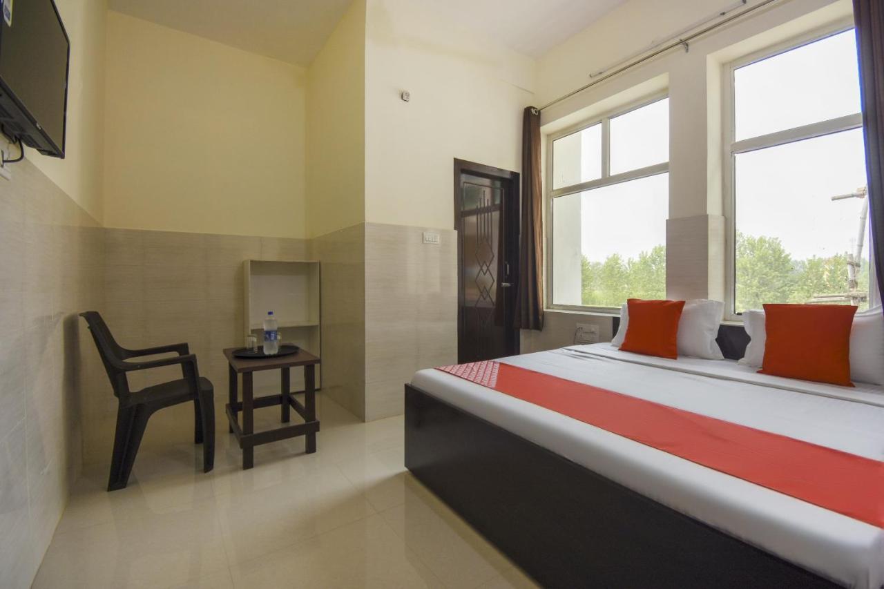 Flagship 75751 Hotel Surya Bahadrabad Extérieur photo