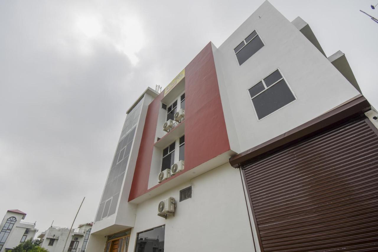 Flagship 75751 Hotel Surya Bahadrabad Extérieur photo